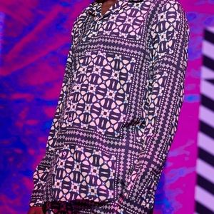NWT...Mens tribal print shirt